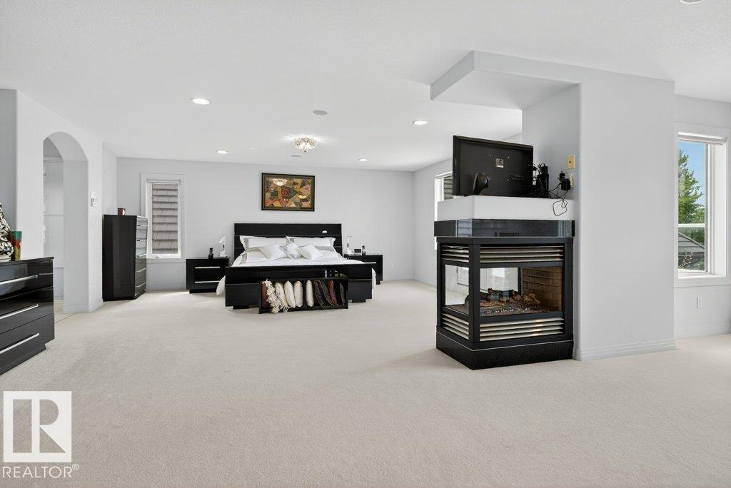 1128 119 ST NW, Edmonton