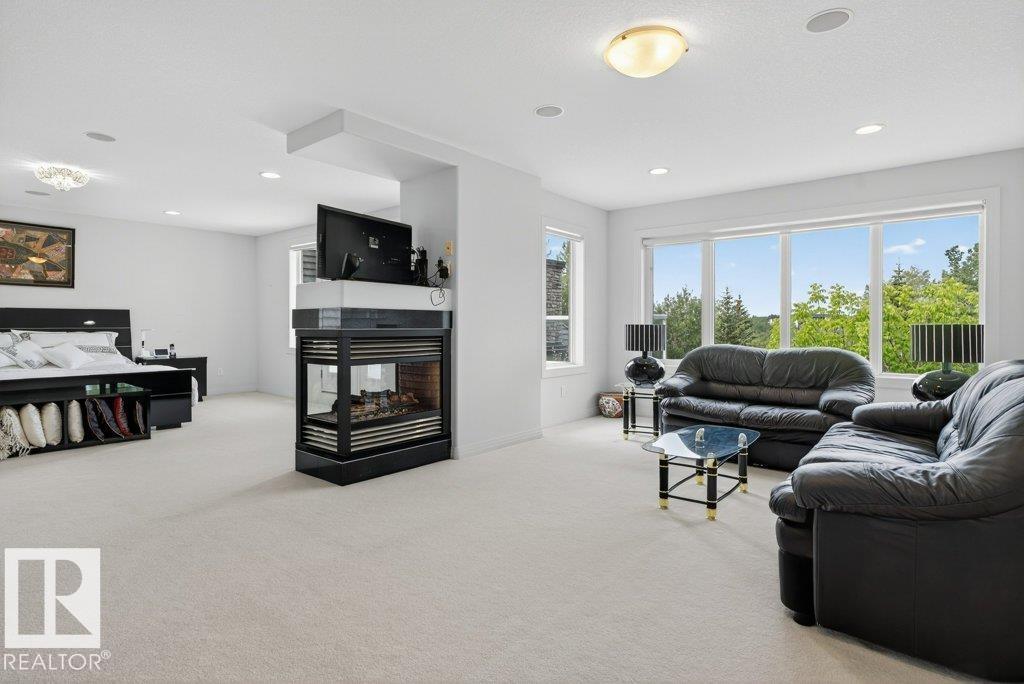 1128 119 ST NW, Edmonton