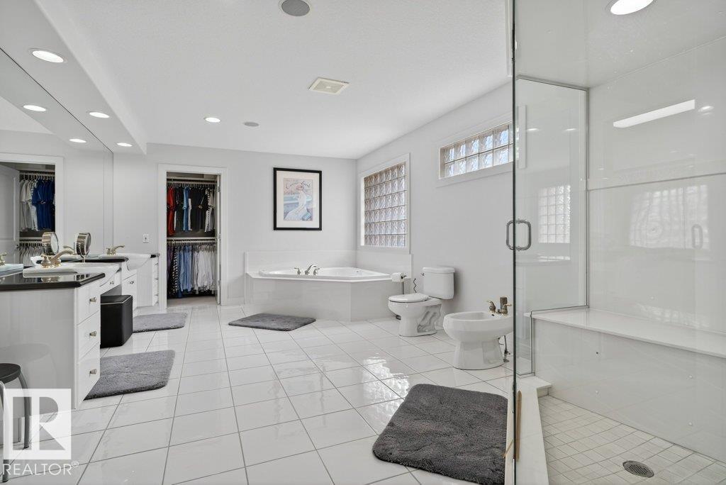 1128 119 ST NW, Edmonton