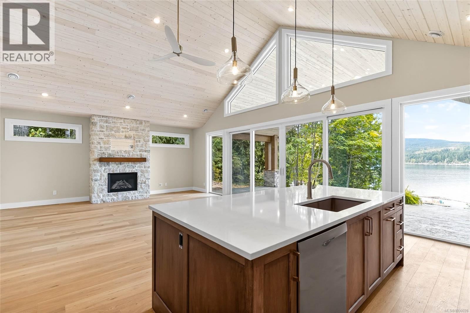 10089 BLOWER RD - 32