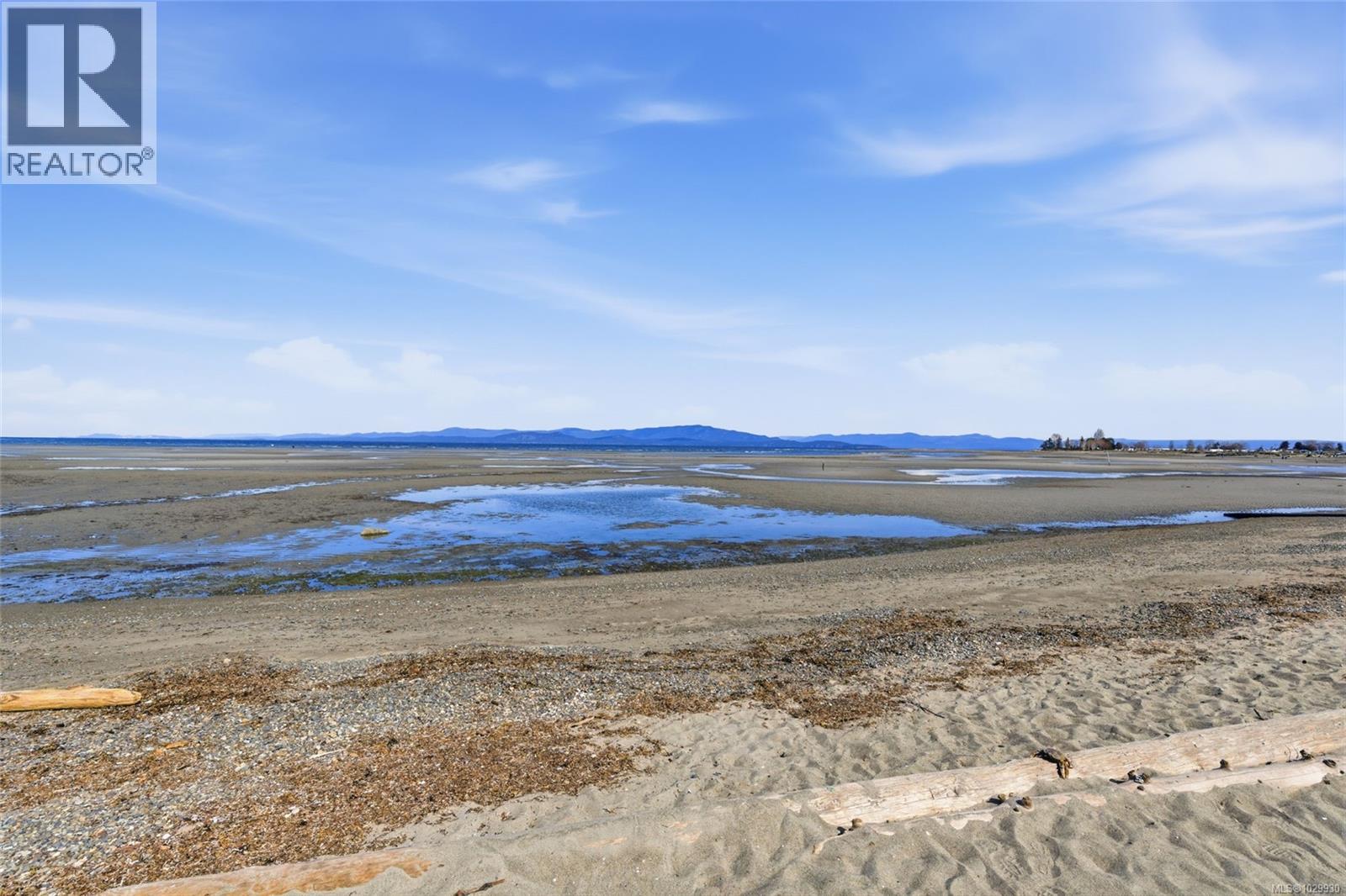 #405D 181 BEACHSIDE DR - 22