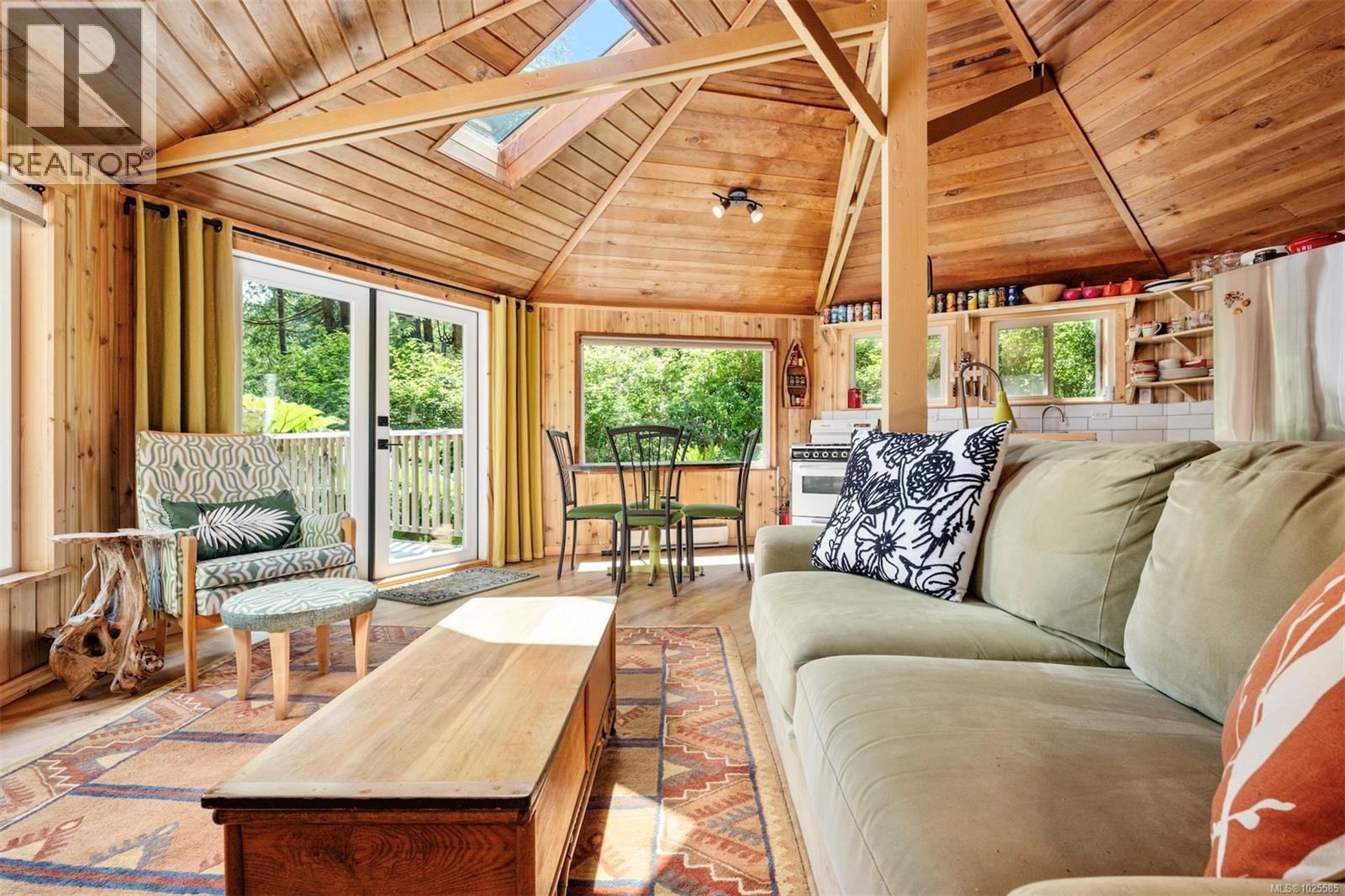 1076 PACIFIC RIM HWY - 31