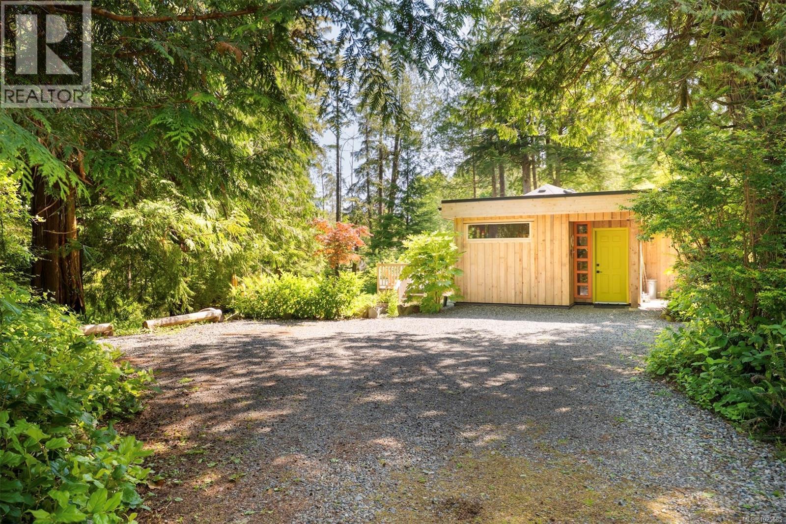 1076 PACIFIC RIM HWY - 45