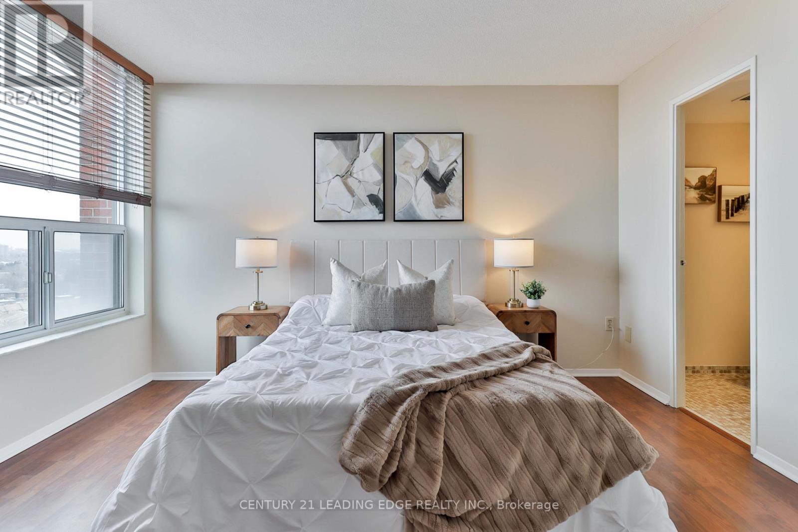 #1804 2365 KENNEDY ROAD - 21