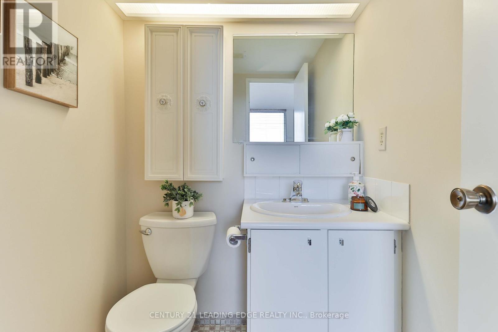 #1804 2365 KENNEDY ROAD - 22