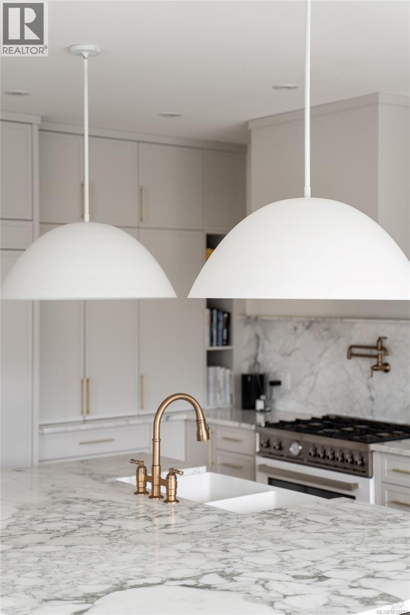 9386 LAKEFRONT RISE - 11