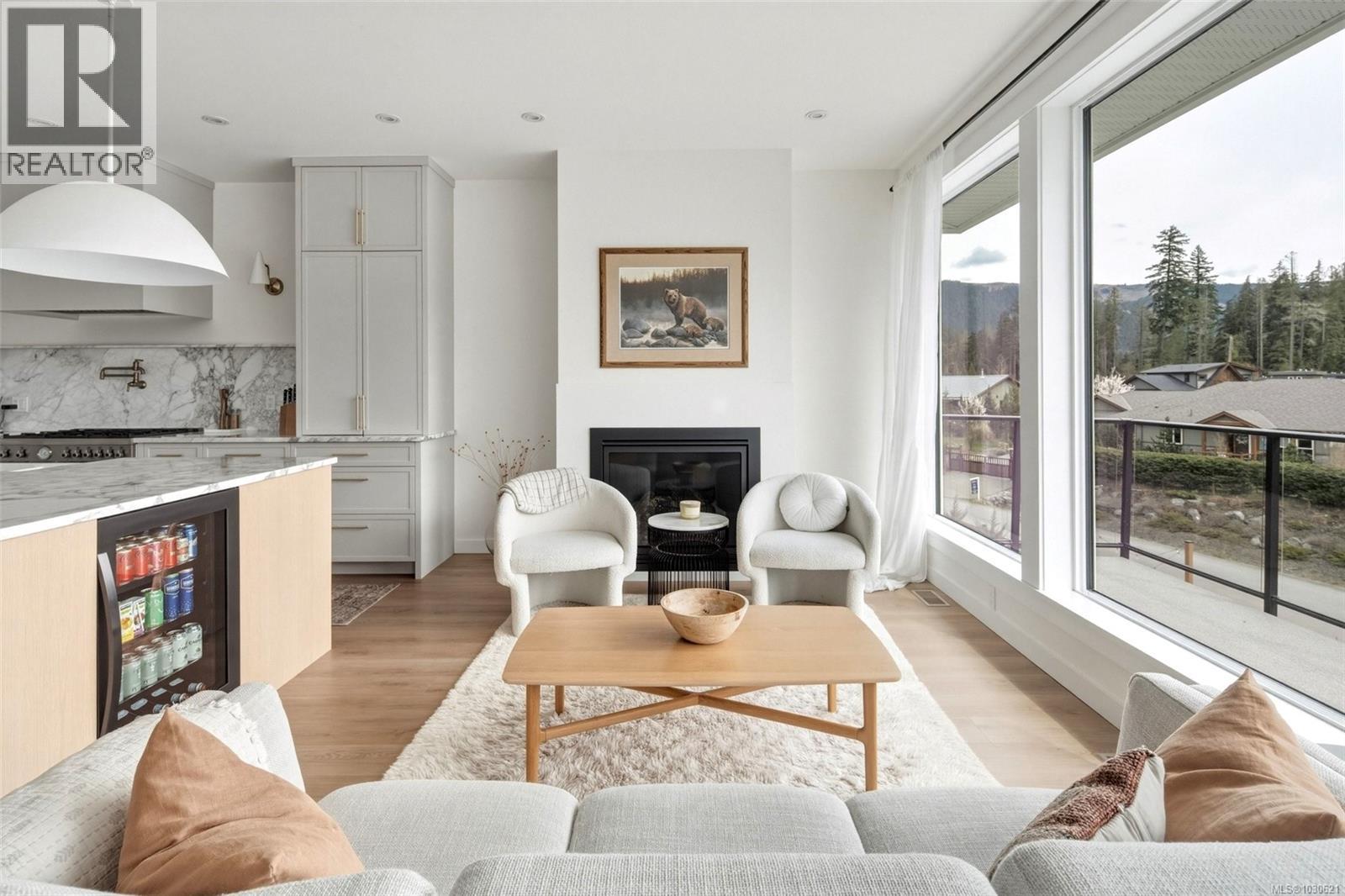 9386 LAKEFRONT RISE - 23