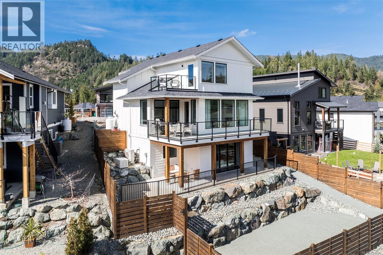 9386 LAKEFRONT RISE - 33