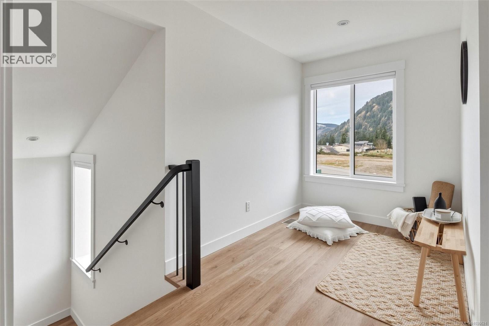 9386 LAKEFRONT RISE - 37