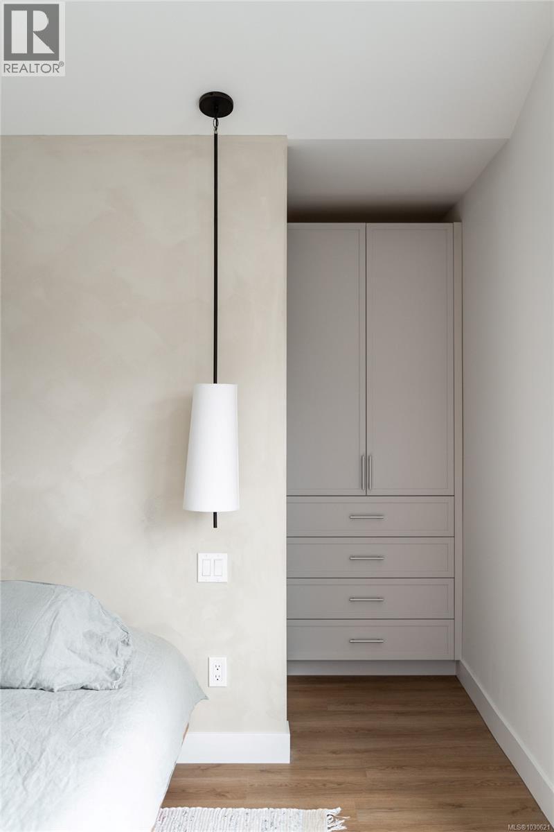 9386 LAKEFRONT RISE - 43