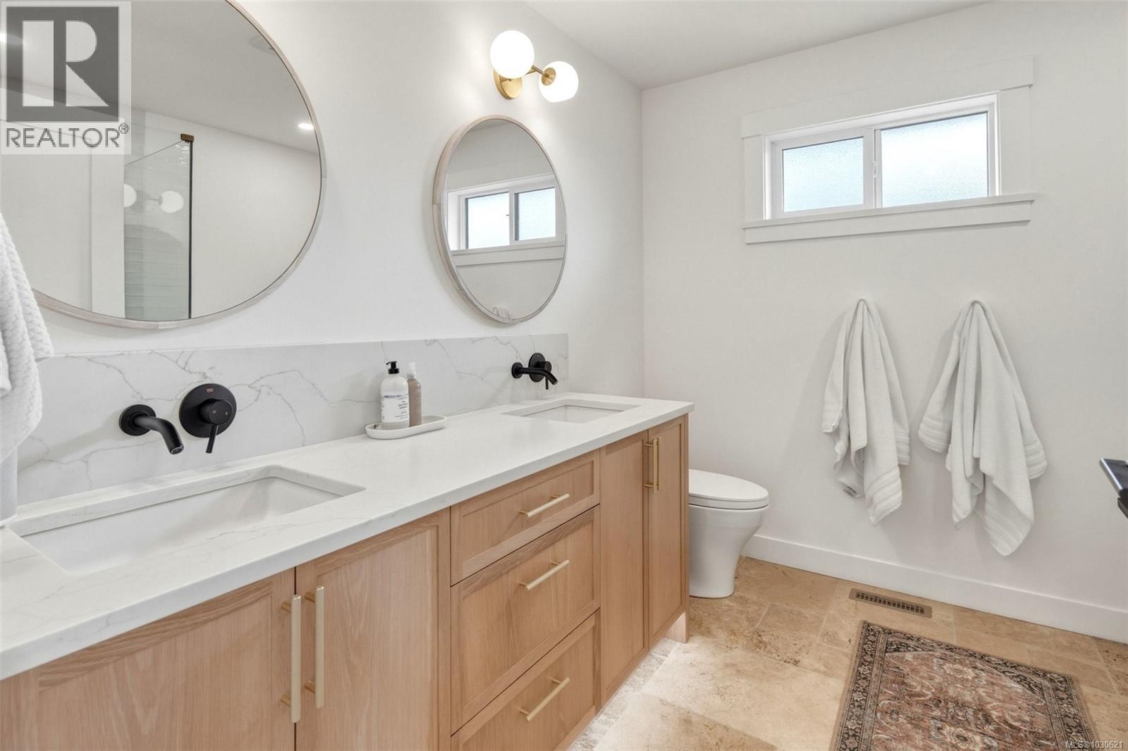 9386 LAKEFRONT RISE - 45