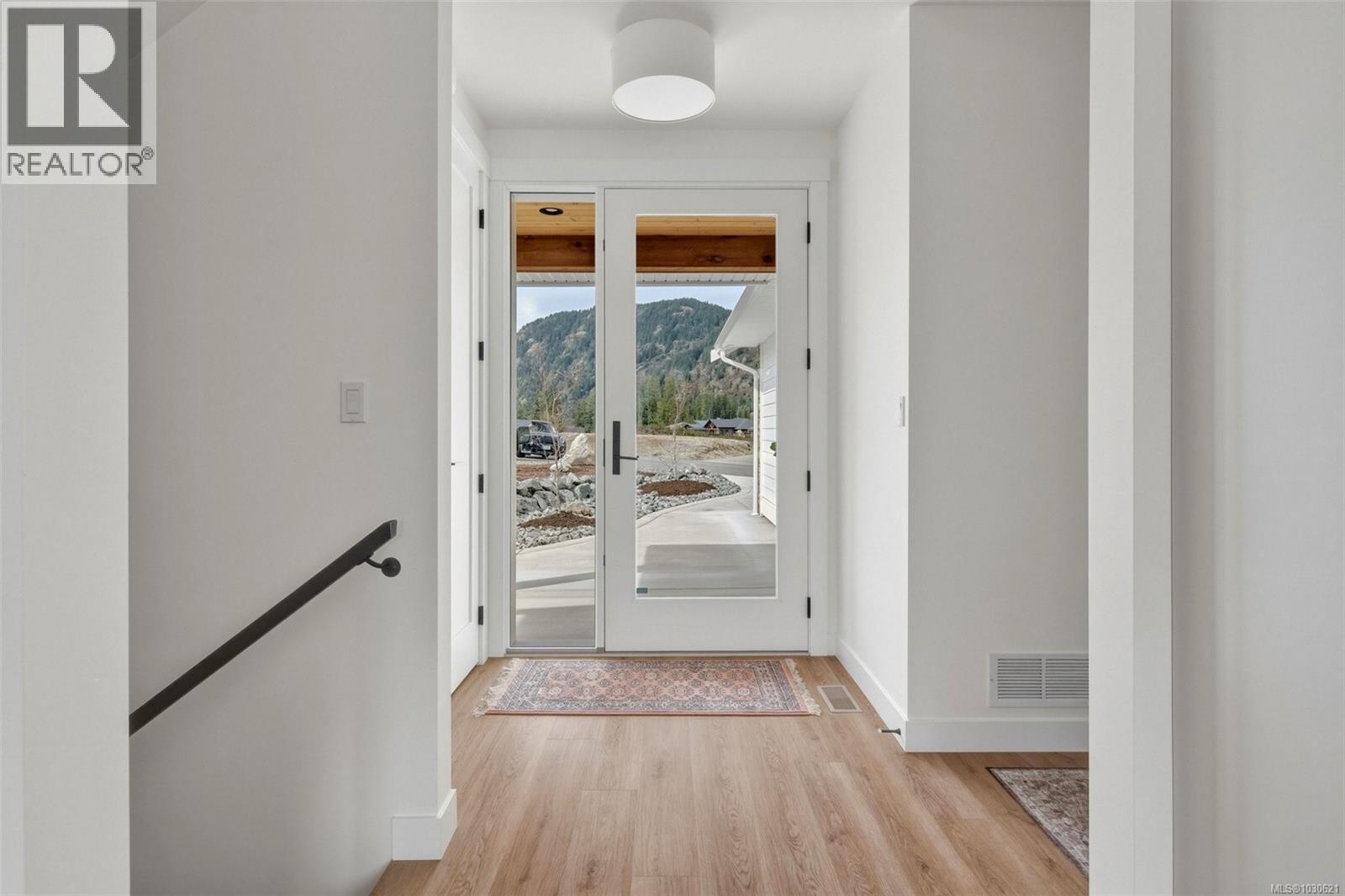 9386 LAKEFRONT RISE - 5