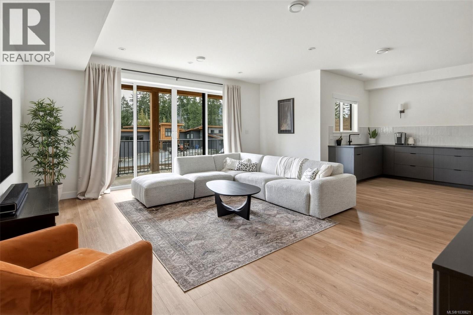 9386 LAKEFRONT RISE - 52