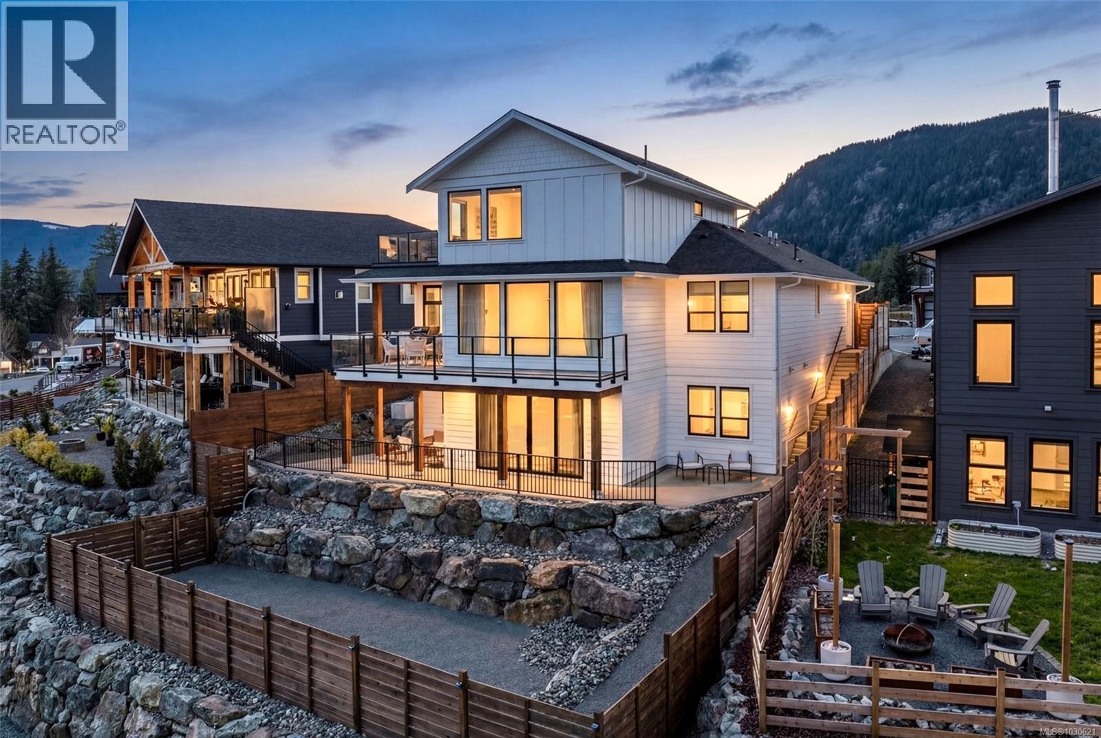 9386 LAKEFRONT RISE - 63