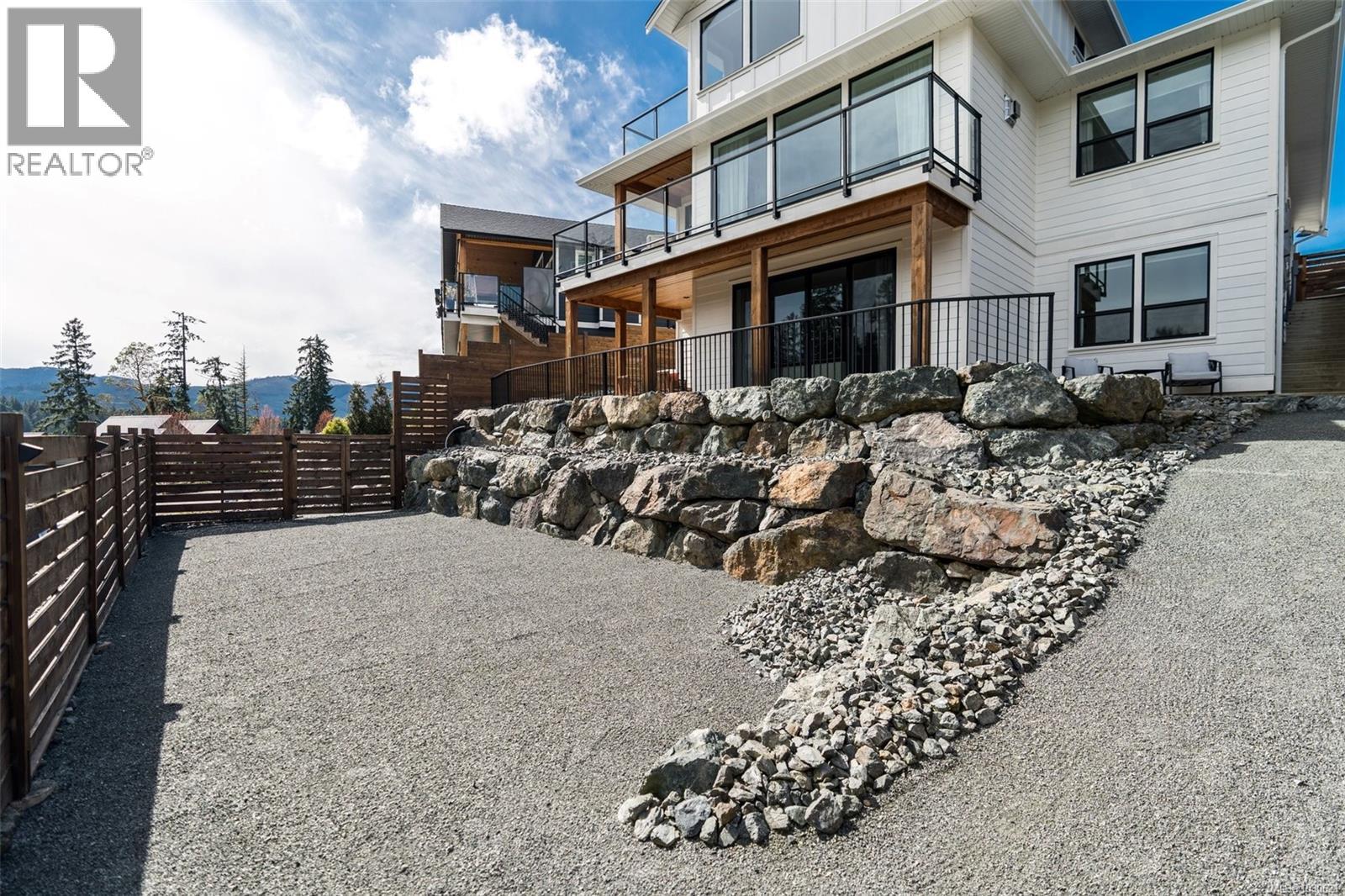 9386 LAKEFRONT RISE - 64