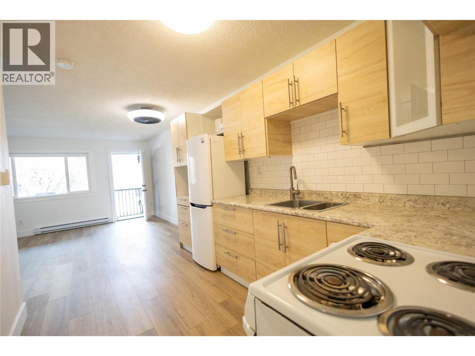 3397 Patterson Street Unit# 9, Armstrong