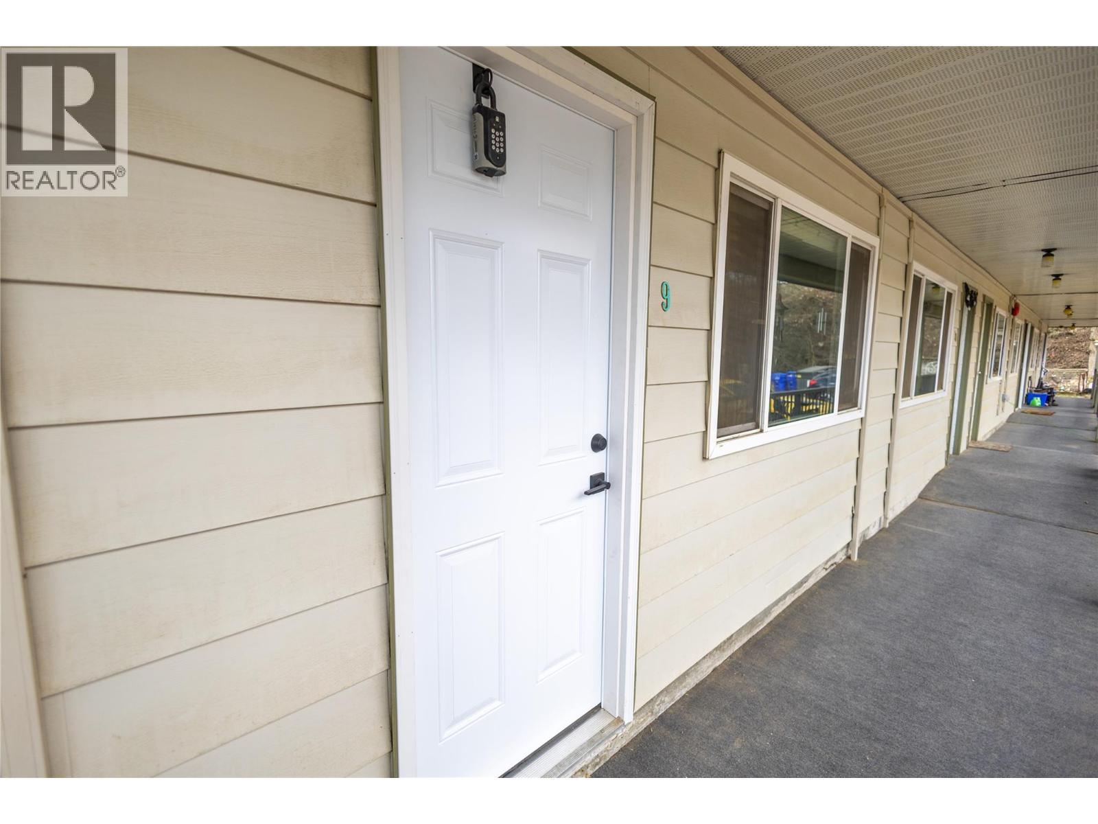 3397 Patterson Street Unit# 9, Armstrong