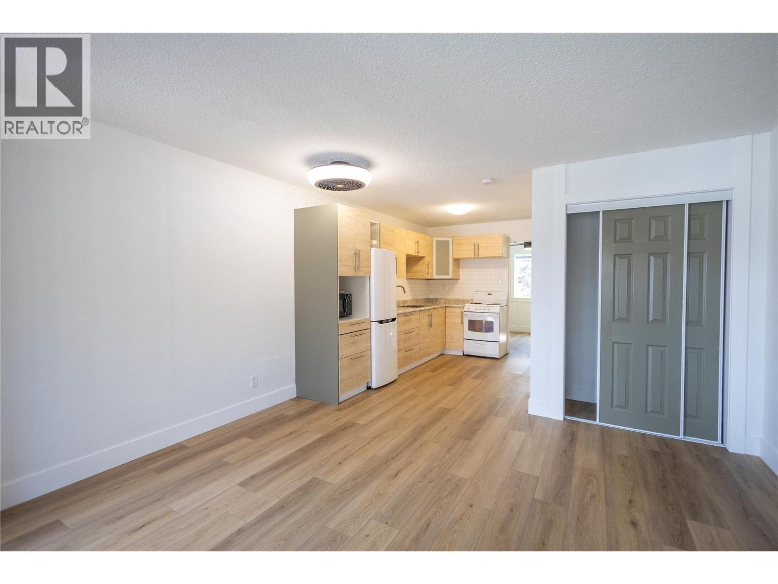 3397 Patterson Street Unit# 9, Armstrong