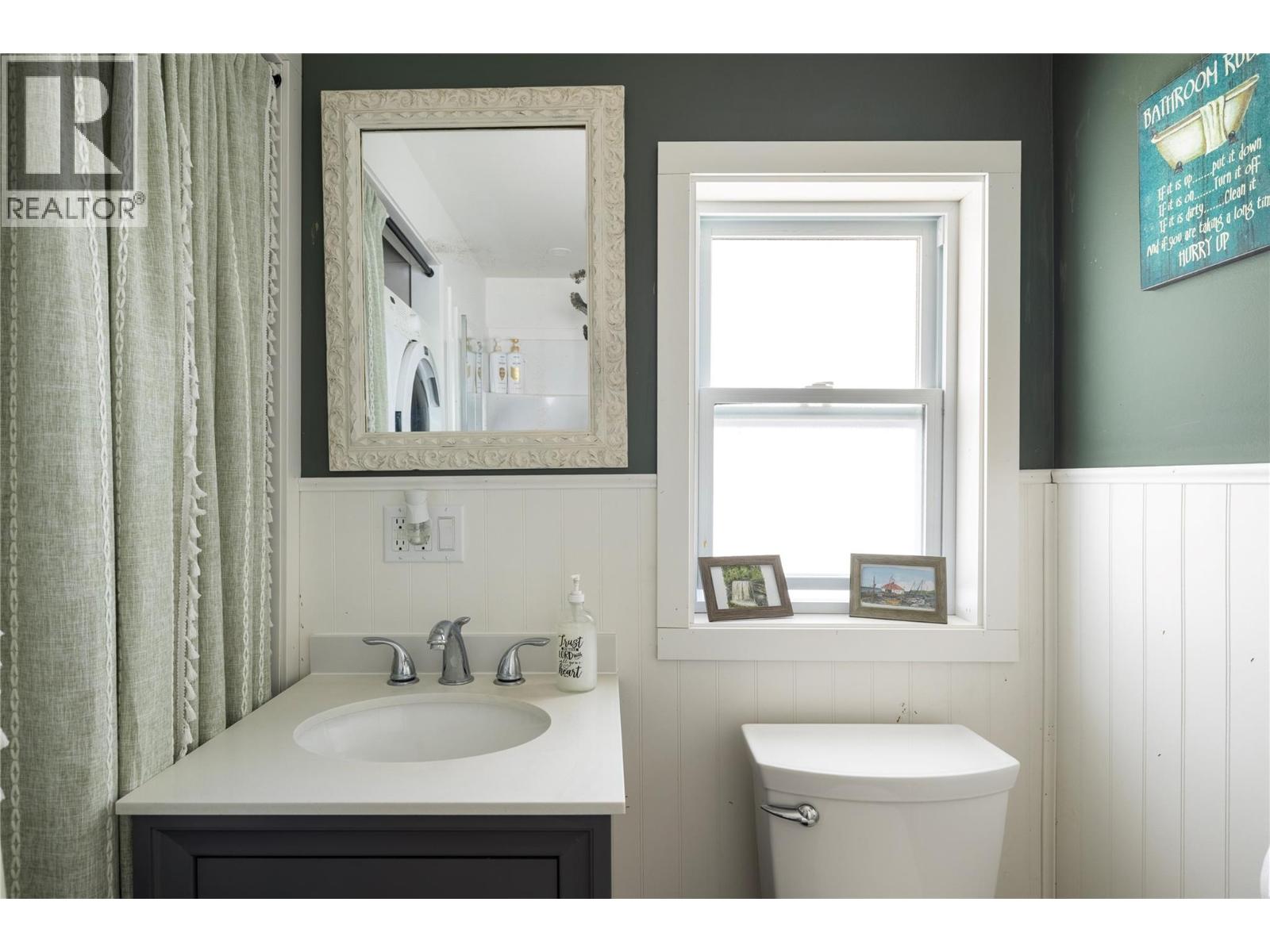 6740 Highway 97A Highway, Grindrod