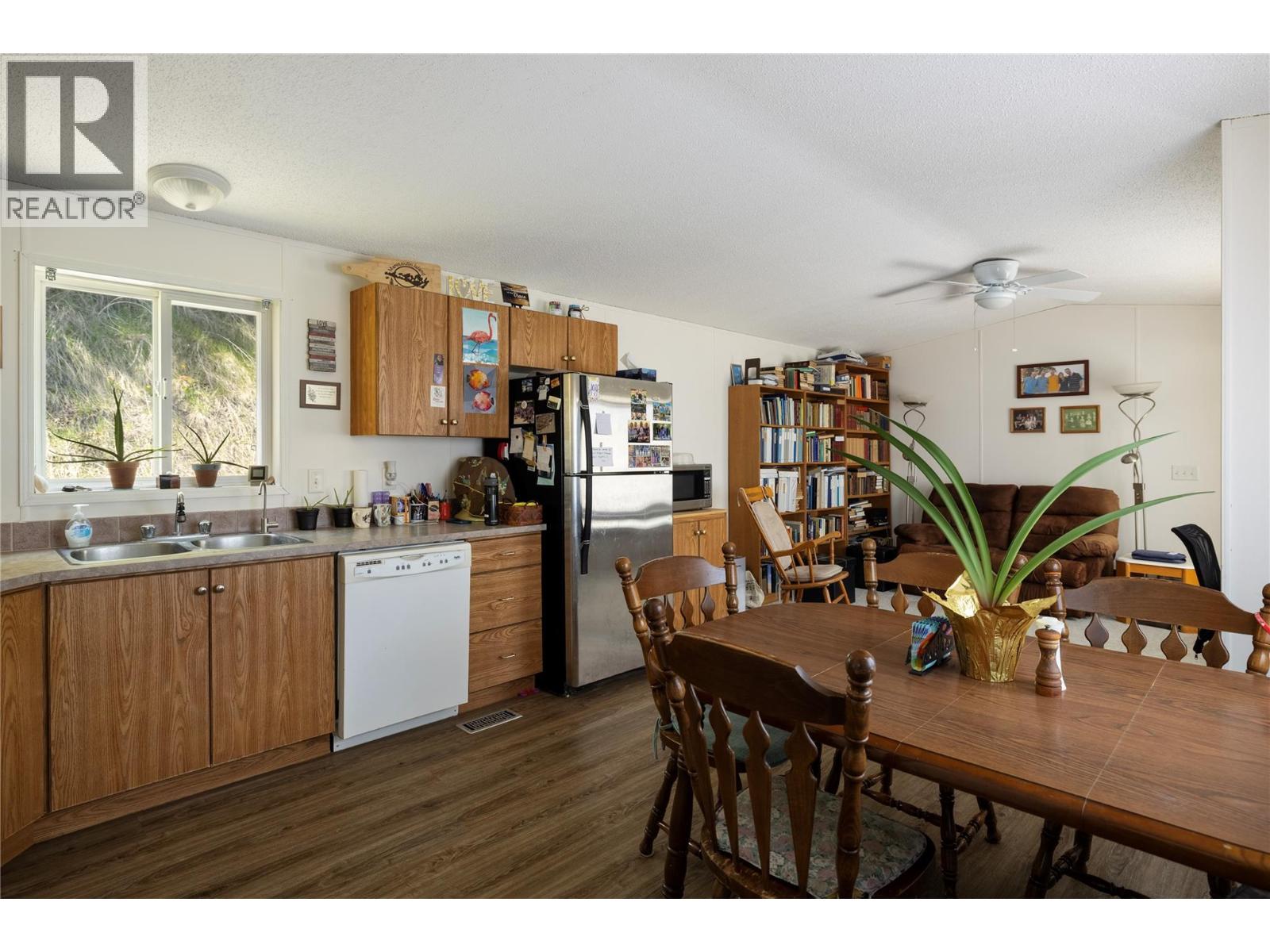 6740 Highway 97A Highway, Grindrod