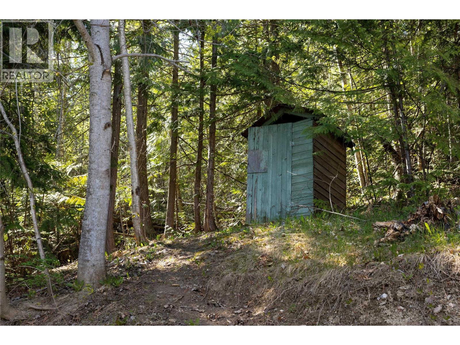 6740 Highway 97A Highway, Grindrod