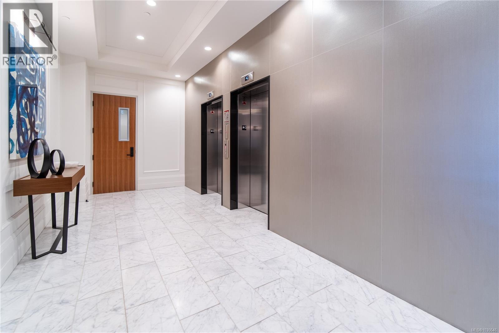 #302 888 GOVERNMENT ST - 12