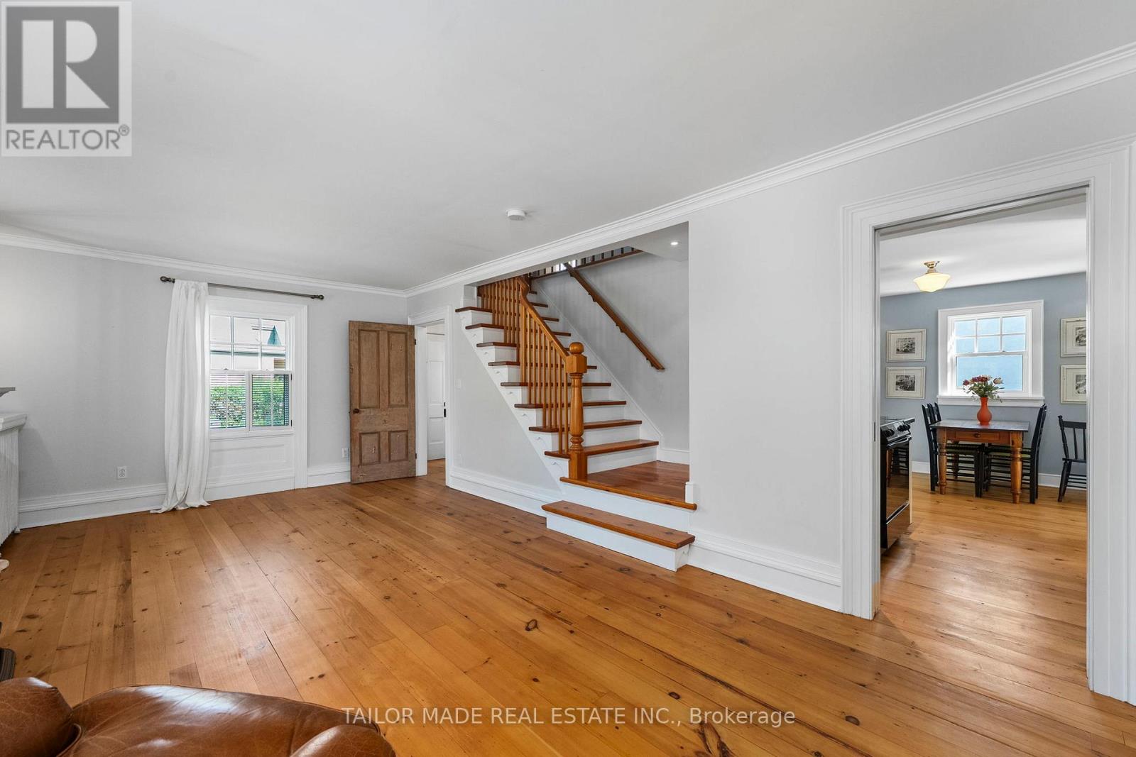 19 ISABELLA STREET - 21