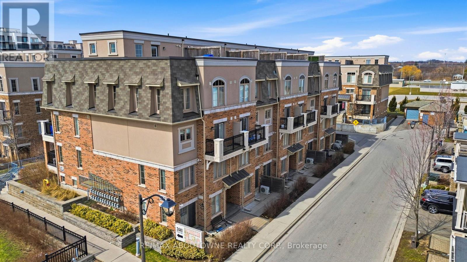 106 - 2441 GREENWICH DRIVE