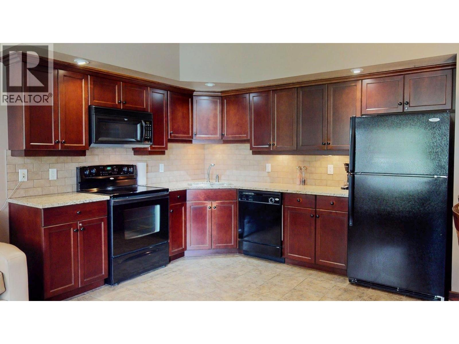 500 BIGHORN Boulevard Unit# 513, Radium Hot Springs