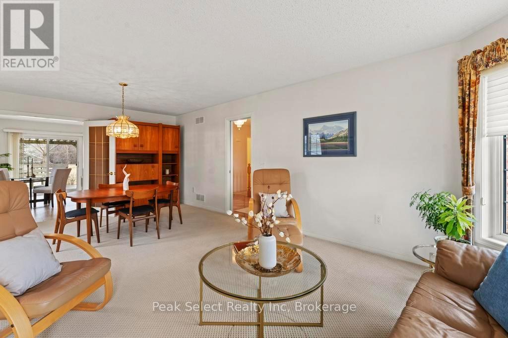 #31 30 ANN STREET - 19