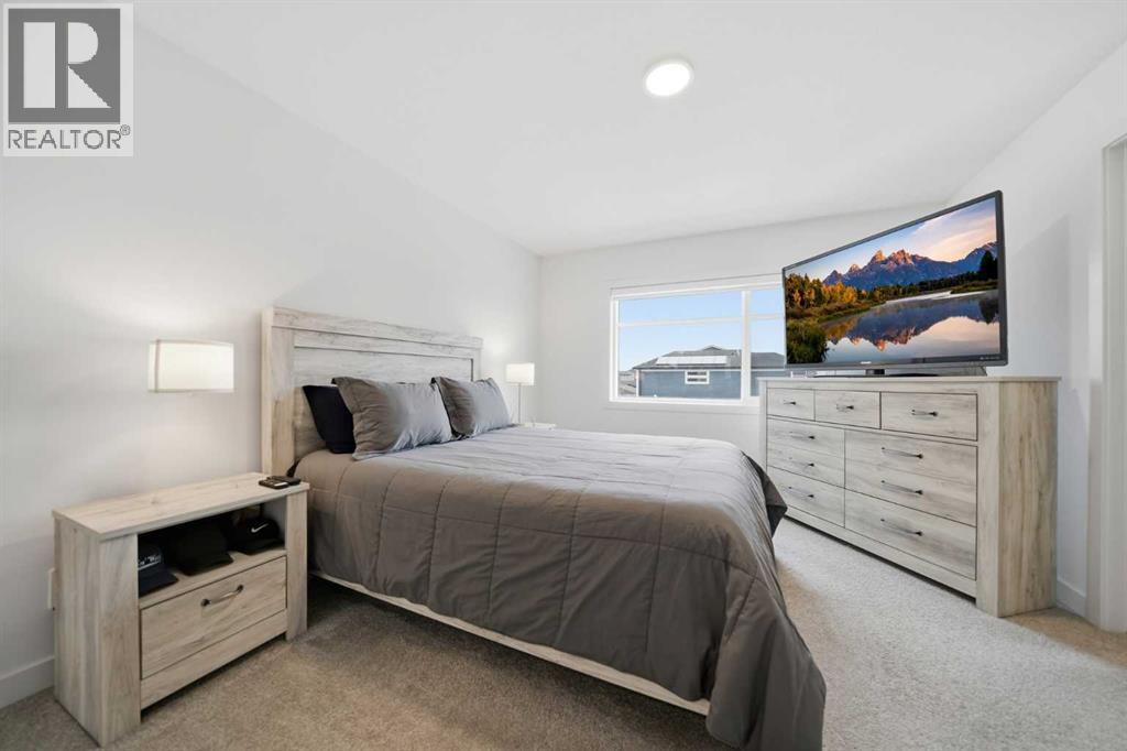 Single Family House for Sale in  Wolf Creek Avenue SE Wolf Willow Calgary 