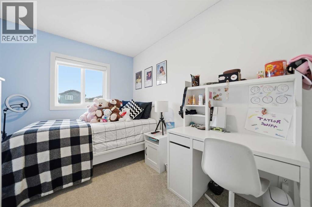 Single Family House for Sale in  Wolf Creek Avenue SE Wolf Willow Calgary 