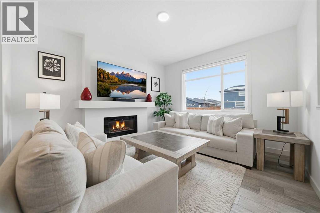 Single Family House for Sale in  Wolf Creek Avenue SE Wolf Willow Calgary 