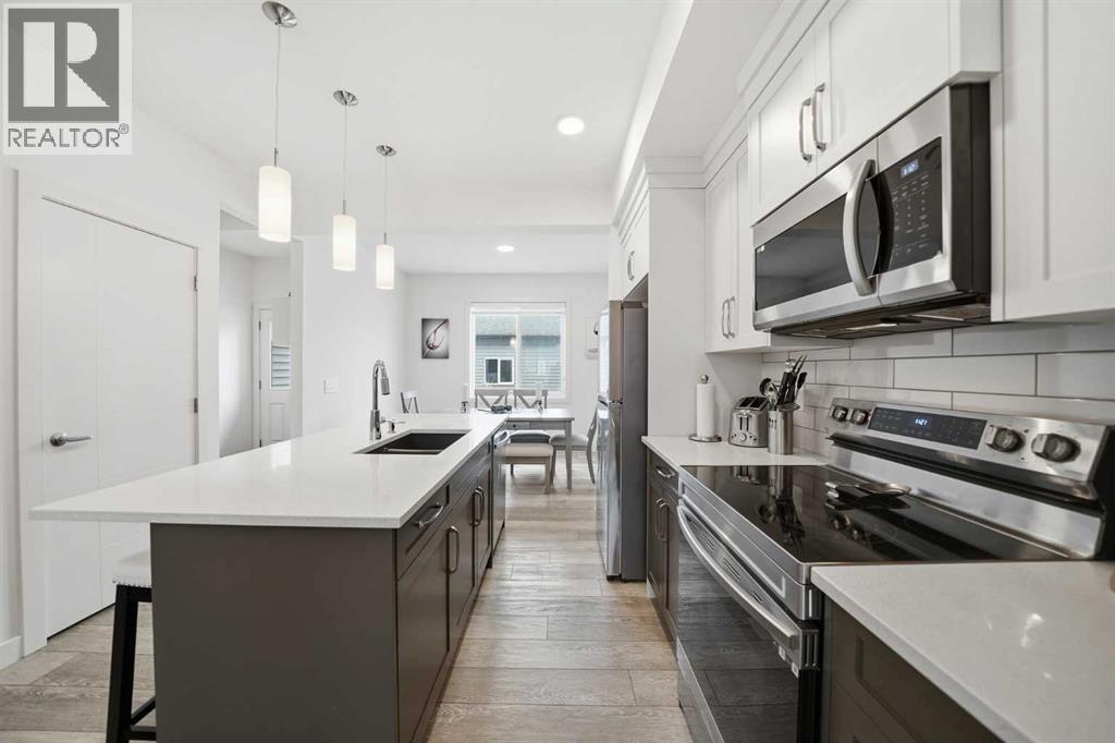 Single Family House for Sale in  Wolf Creek Avenue SE Wolf Willow Calgary 