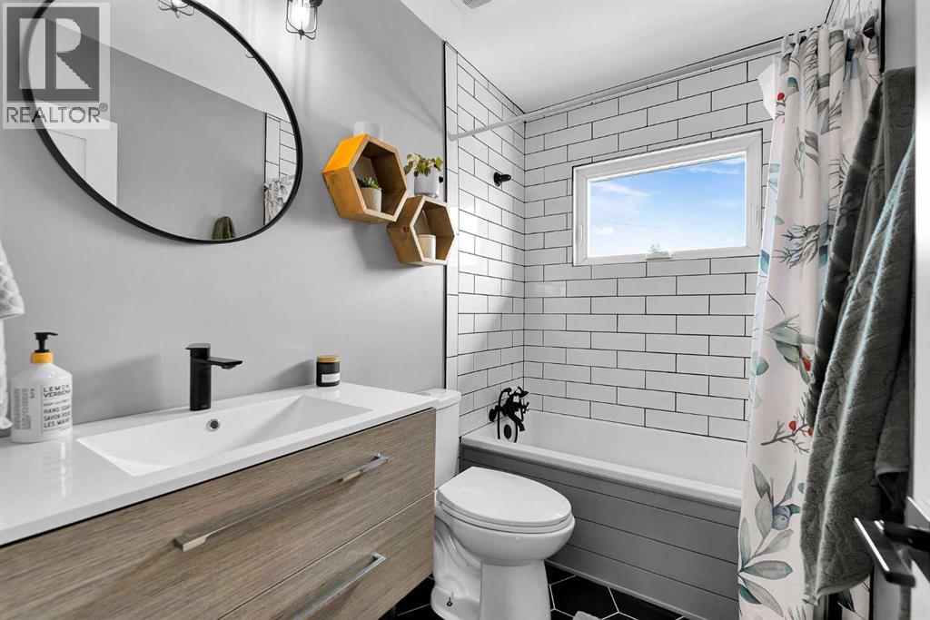 Single Family House Bungalow for Sale in   Avenue NW Bowness Calgary 