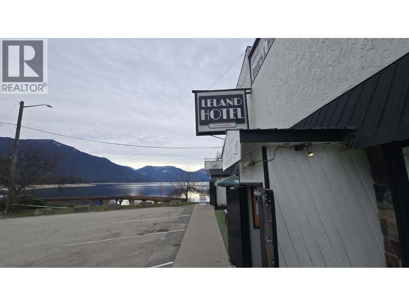  96 4 Avenue Southwest, Nakusp