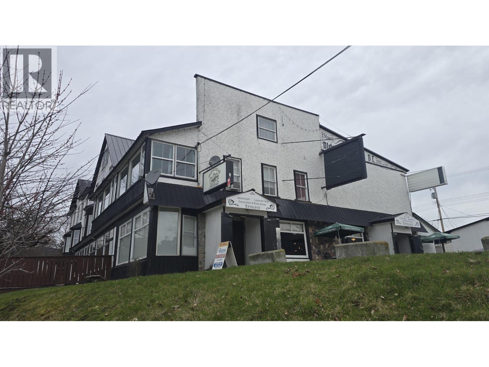  96 4 Avenue Southwest, Nakusp