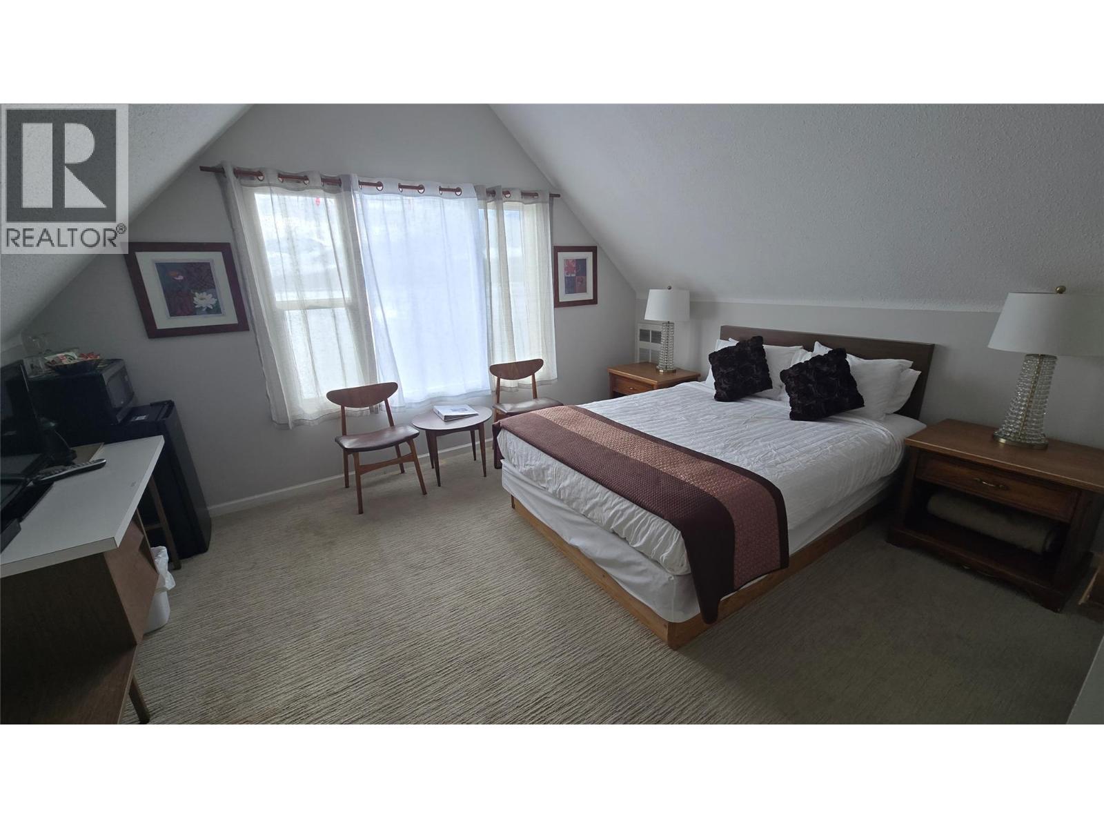  96 4 Avenue Southwest, Nakusp