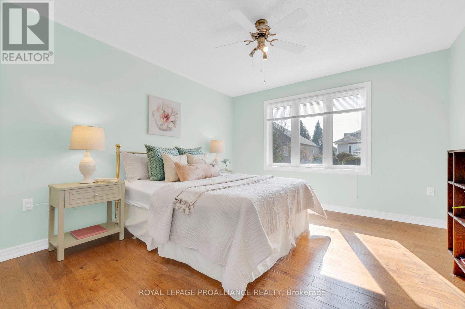 20 LOCKWOOD DRIVE - 22
