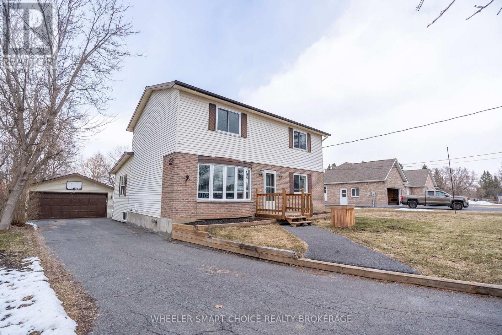 17407 COUNTY RD 18 ROAD