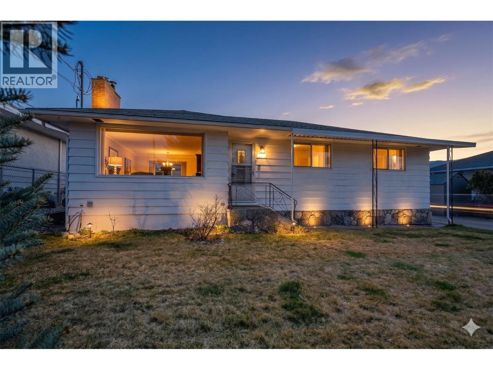 250 Bennett Avenue - 1