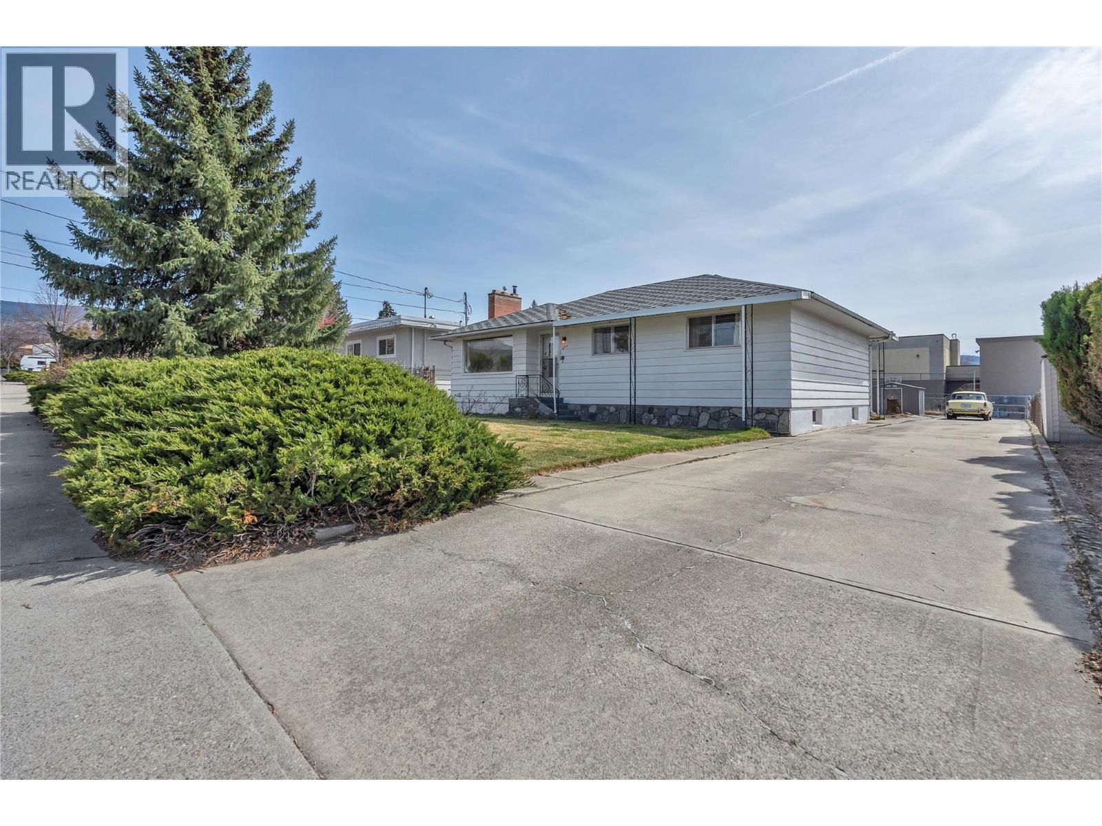 250 Bennett Avenue, Penticton