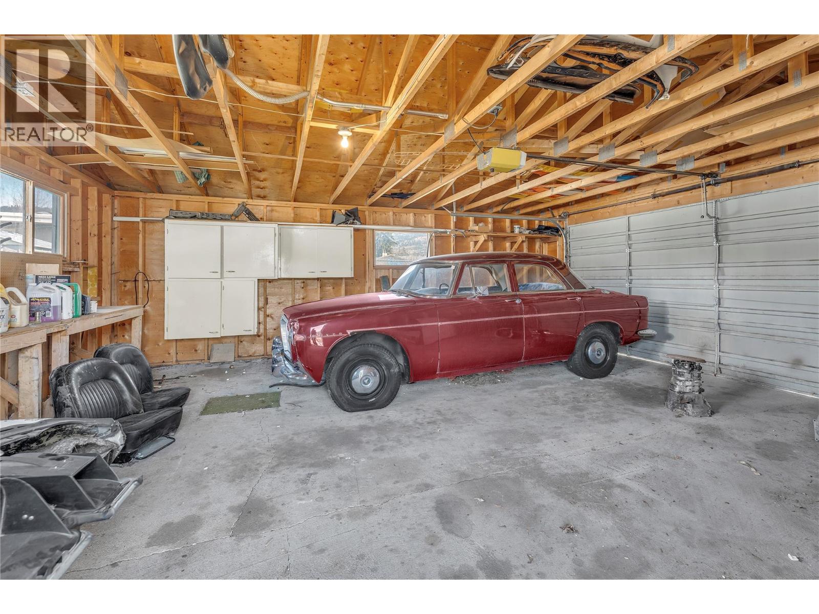 250 Bennett Avenue - 35