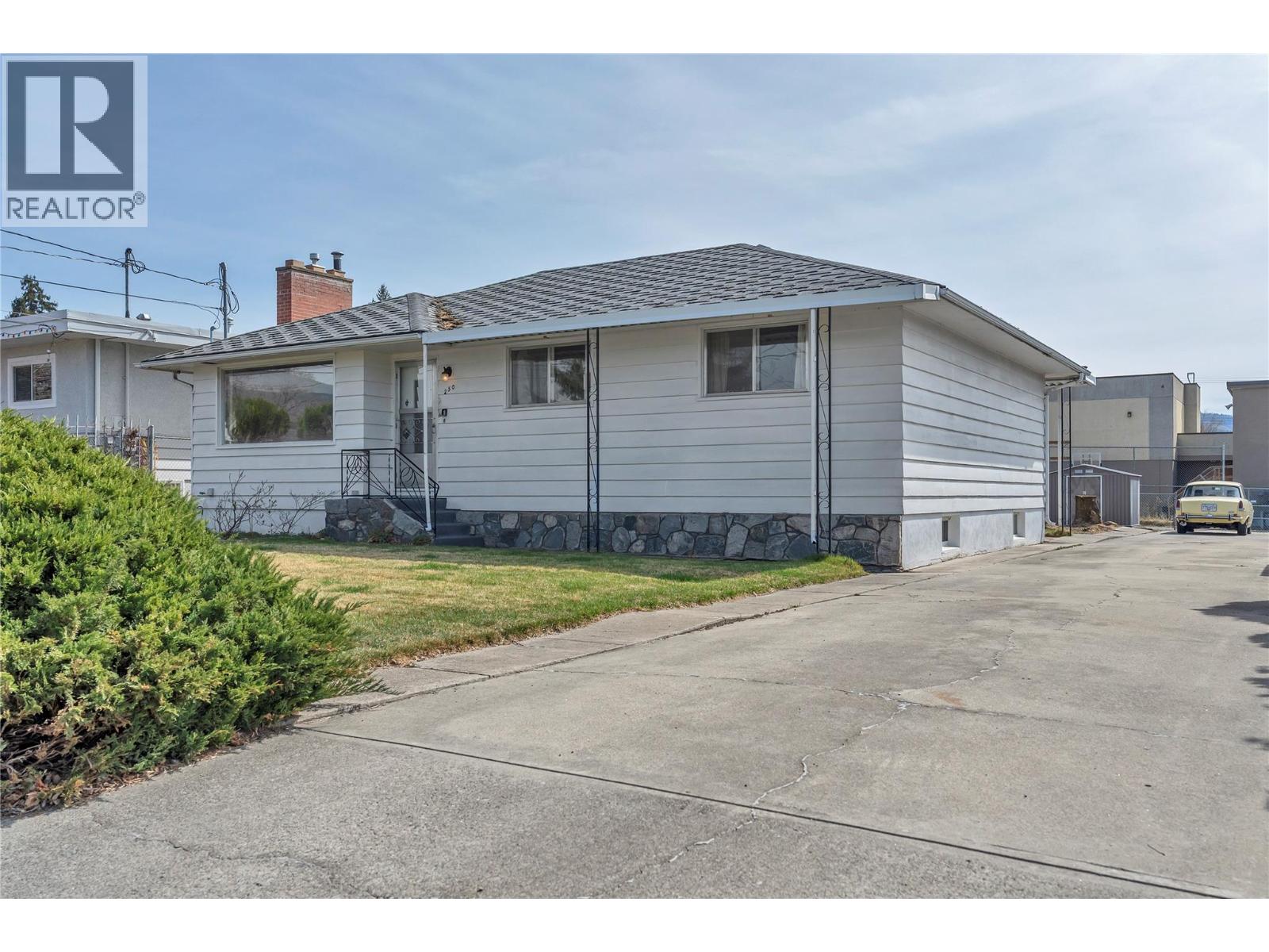 250 Bennett Avenue, Penticton