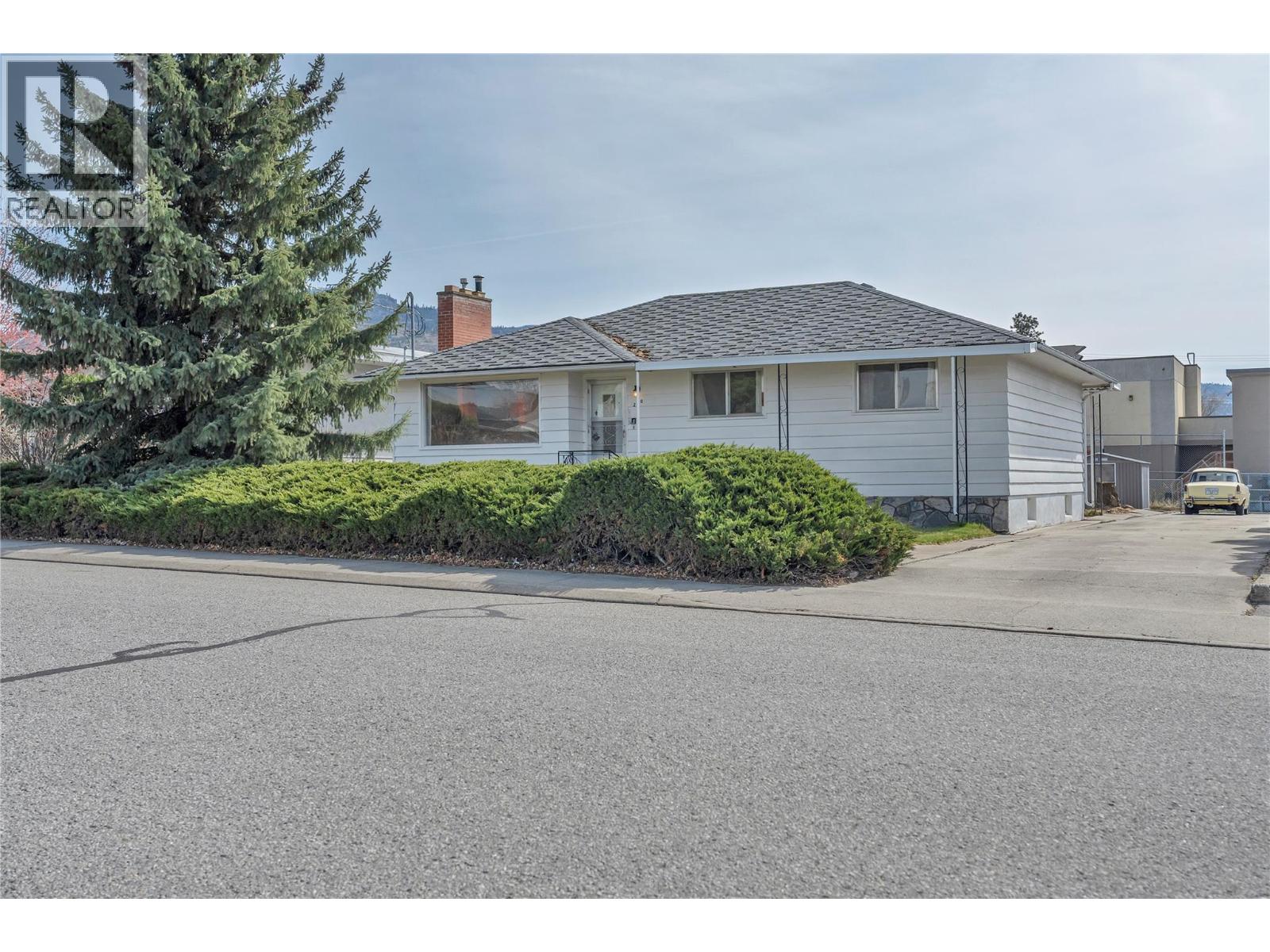 250 Bennett Avenue, Penticton
