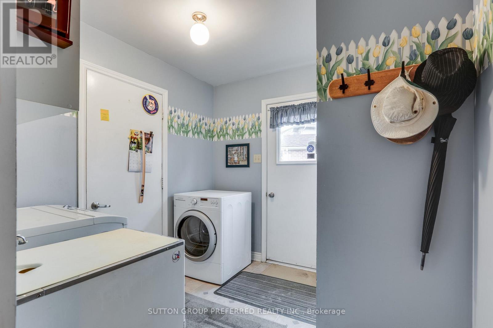 94 ASHBURY COURT - 22