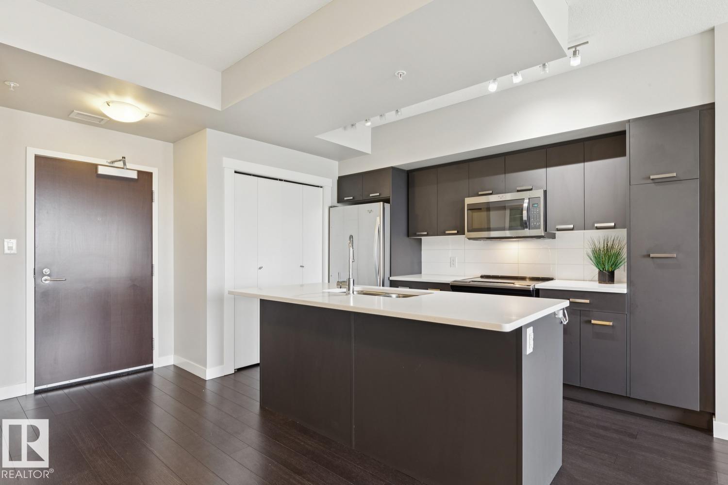 #905 10410 102 AV NW - 4