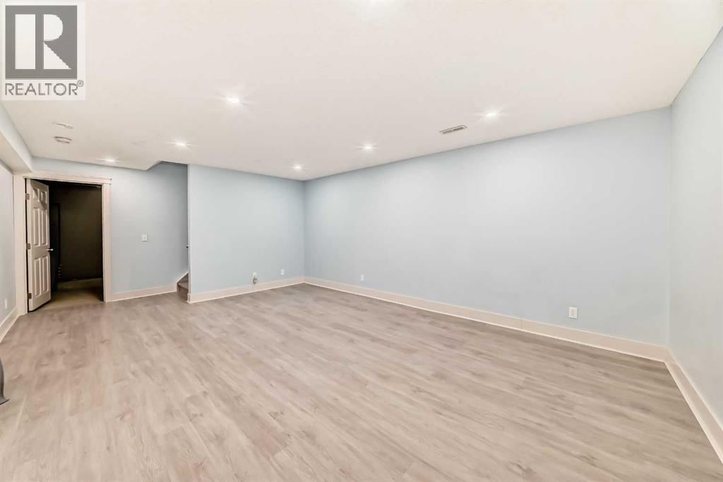 Single Family House for Sale in  Royal Oak Heath NW Royal Oak Calgary 