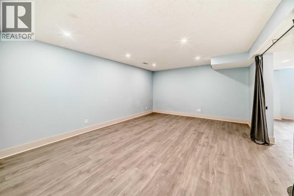 Single Family House for Sale in  Royal Oak Heath NW Royal Oak Calgary 