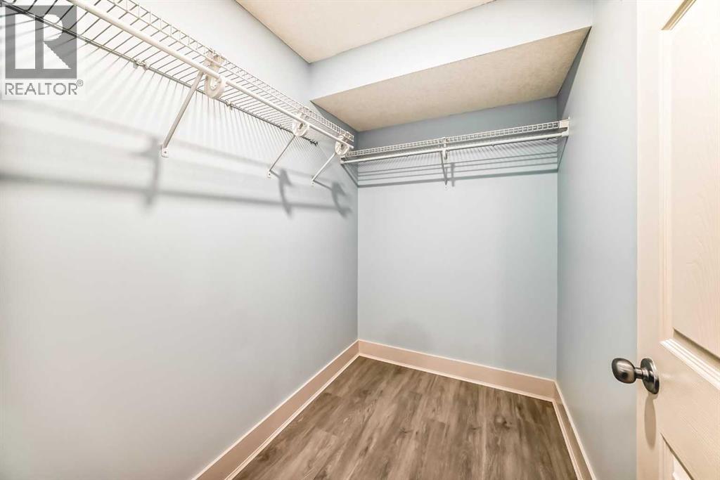 Single Family House for Sale in  Royal Oak Heath NW Royal Oak Calgary 